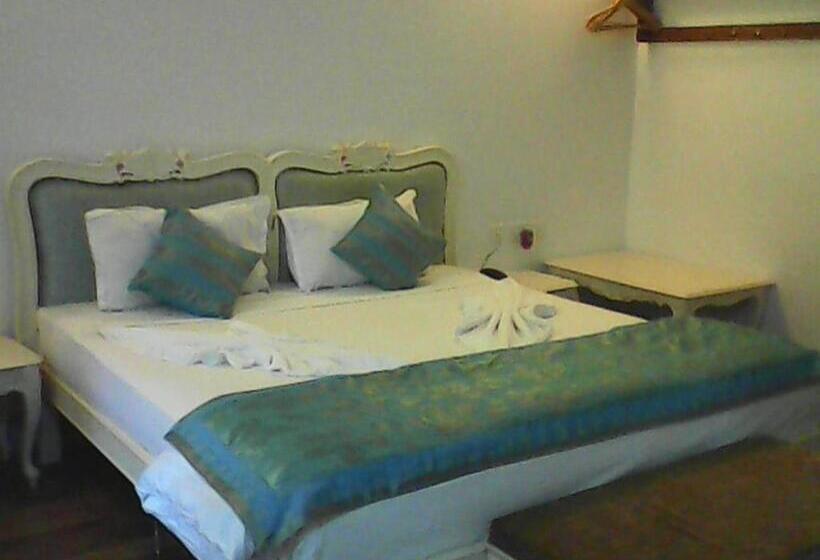 اتاق لوکس, Royal Emirates Resort & Spa