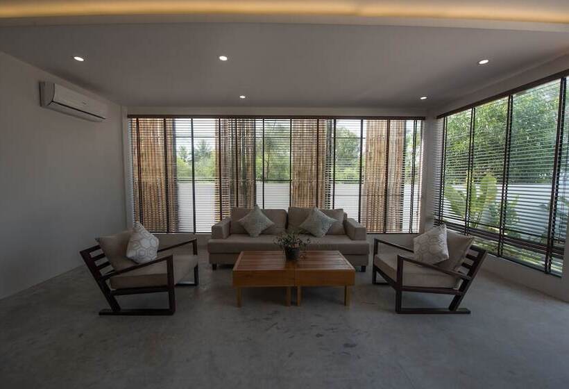 标准间, Ren Resort