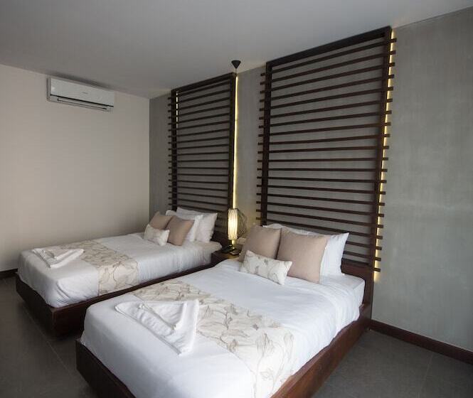 标准间, Ren Resort