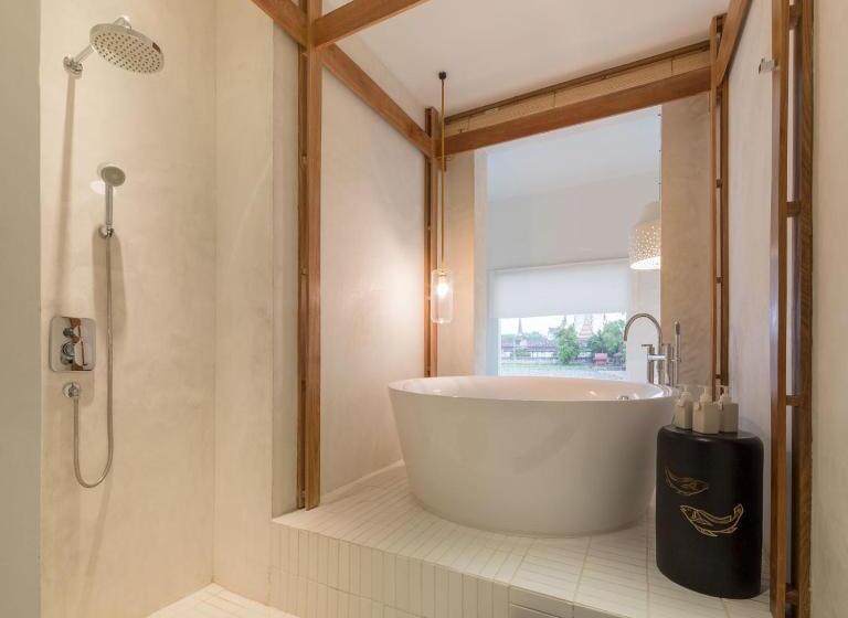 Deluxe room with river view, Sala Ayutthaya