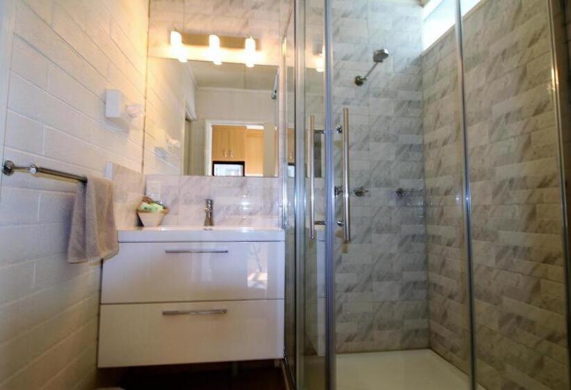 패밀리 룸, Cobram Colonial Motor Inn