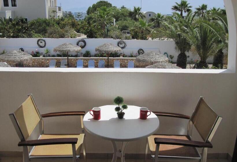 דירת חדר, Villa Angira