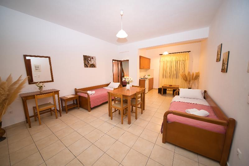 דירת חדר, Villa Angira