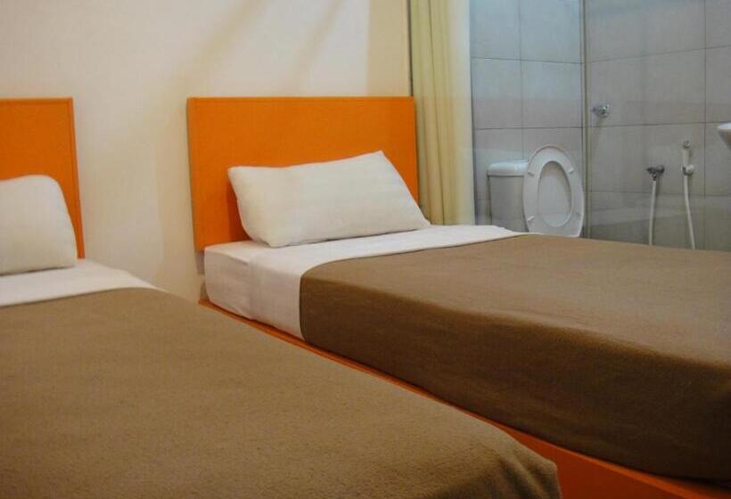 اتاق لوکس, 1 Hotel Kuchai Lama