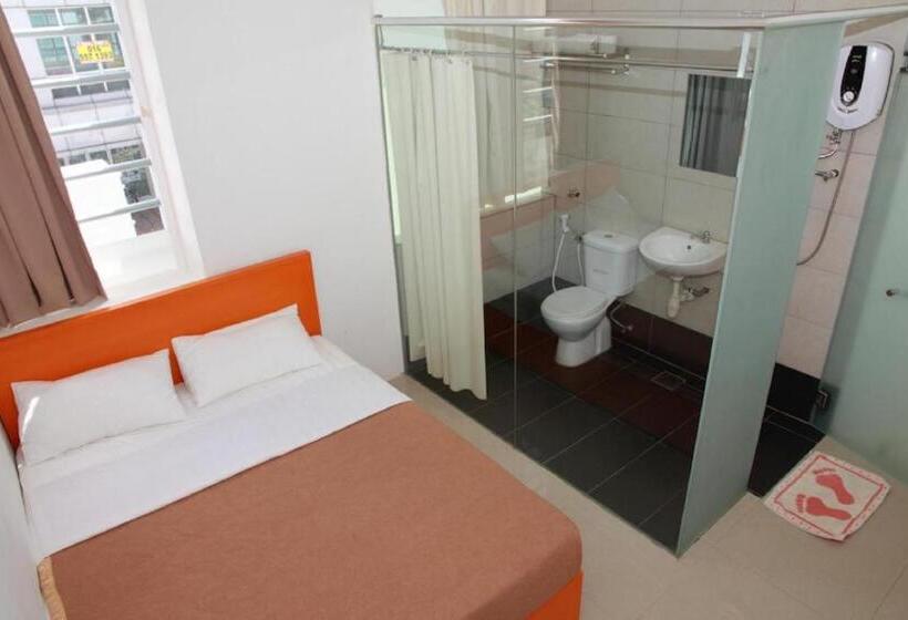اتاق لوکس, 1 Hotel Kuchai Lama
