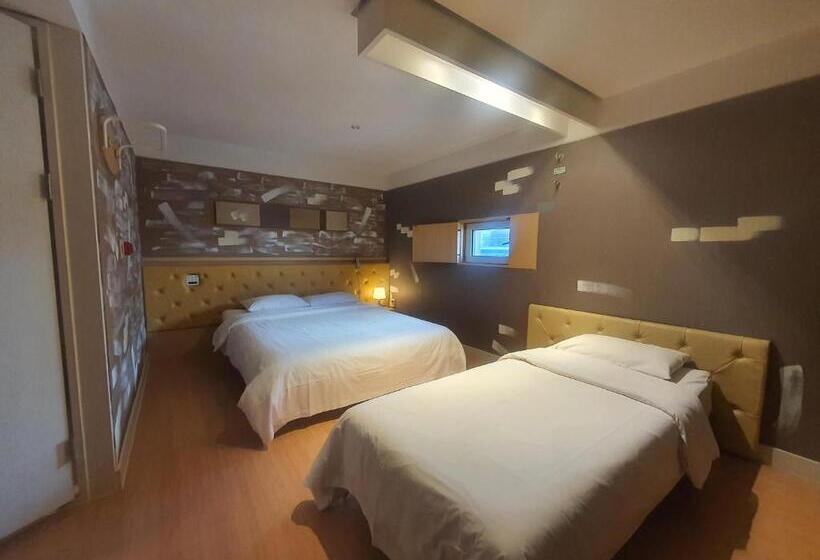 디럭스 룸, Friendly Dh Naissance Hotel By Mindrum Group