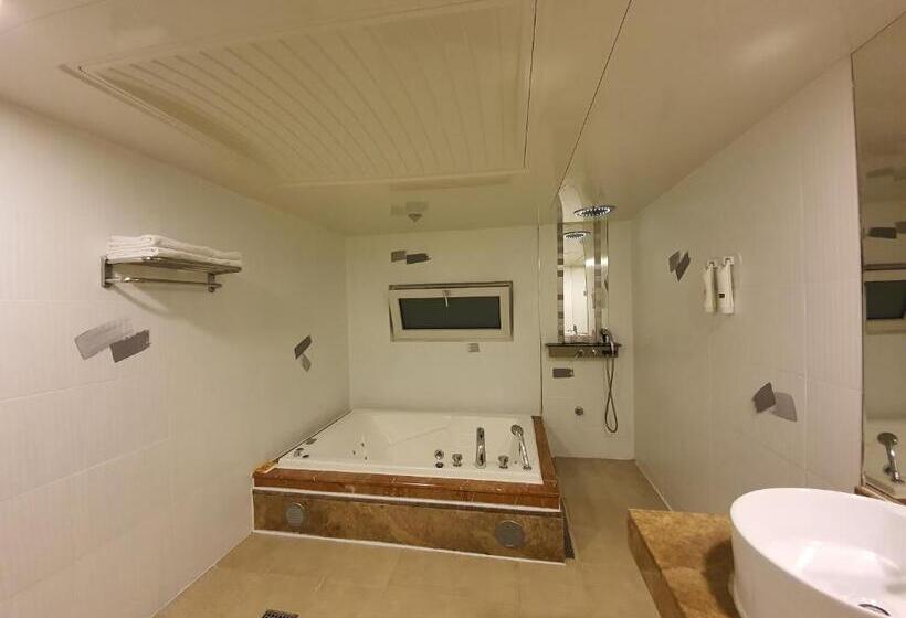 수피리어 패밀리 룸, Friendly Dh Naissance Hotel By Mindrum Group