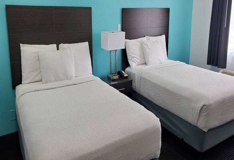 Номер Стандарт 2 Двуспальные Кровати, Travelodge By Wyndham Livonia Canton Novi Detroit Area