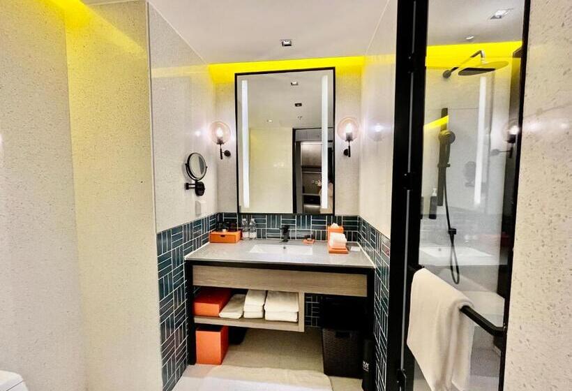 Номер Премиум Вид на Город, Four Points By Sheraton Chongqing, Yongchuan