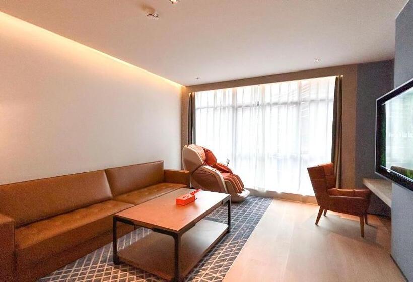 Полулюкс Кровать Кинг, Four Points By Sheraton Chongqing, Yongchuan