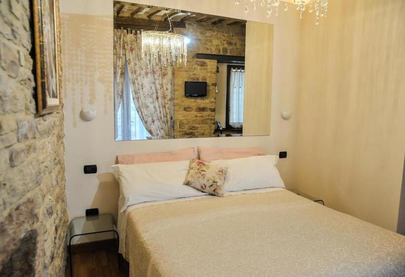 اتاق استاندارد, Case Brizi Assisi