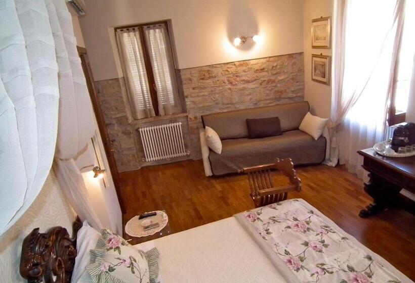 اتاق استاندارد چهار تخته, Case Brizi Assisi