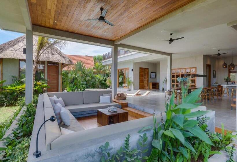 Вилла 4 Спальни, Zin Berawa Villas & Bungalows