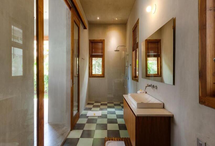 Вилла 4 Спальни, Zin Berawa Villas & Bungalows