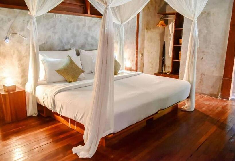 Бунгало Deluxe, Zin Berawa Villas & Bungalows
