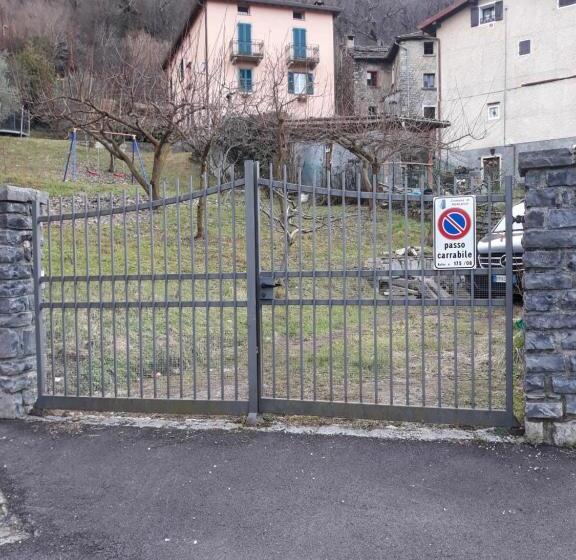 Номер Стандарт Вид на Озеро, B&b Isoladelsole