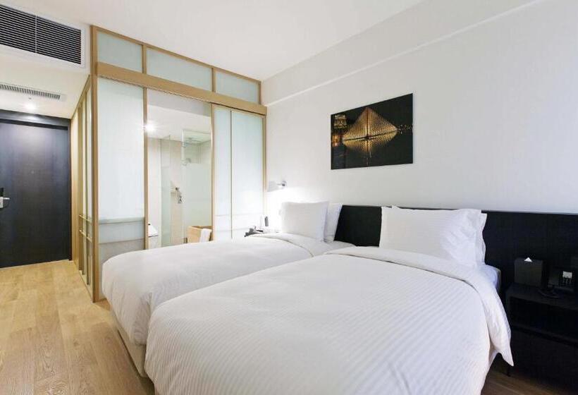 Номер Deluxe, Sotetsu Hotels The Splaisir Seoul Myeongdong