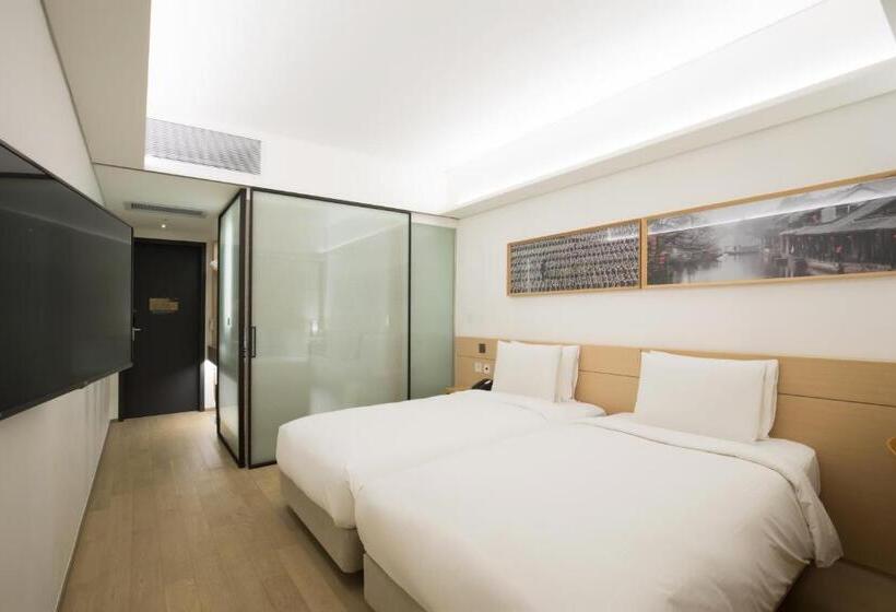 Номер Deluxe, Sotetsu Hotels The Splaisir Seoul Myeongdong