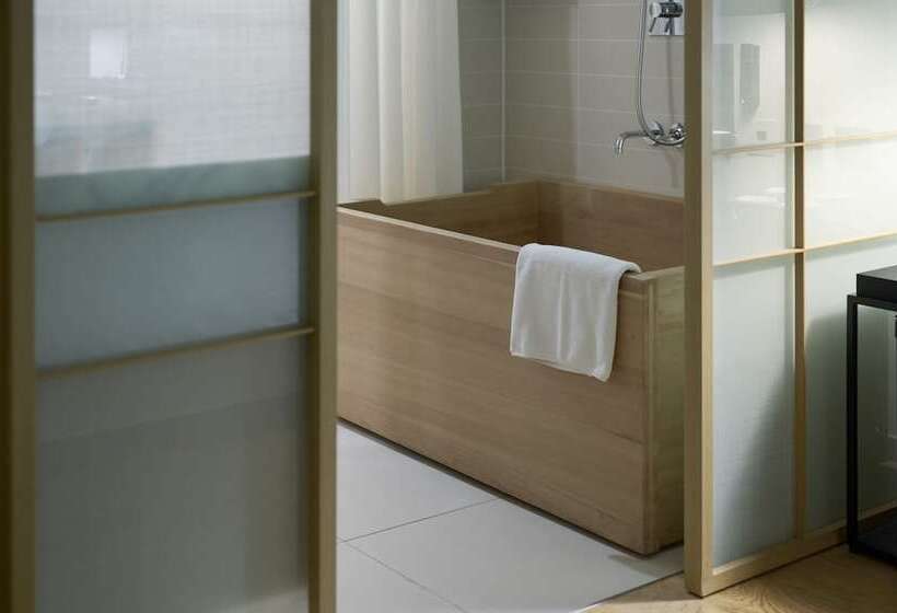 Трехместный Номер Deluxe, Sotetsu Hotels The Splaisir Seoul Myeongdong