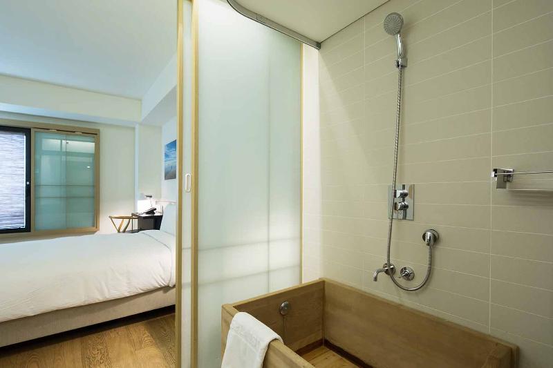 Трехместный Номер Deluxe, Sotetsu Hotels The Splaisir Seoul Myeongdong