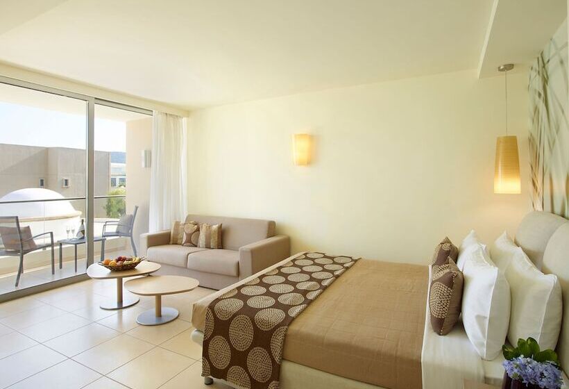 Номер Deluxe Вид на Сад, The Ixian Grand & All Suites  Adults Only