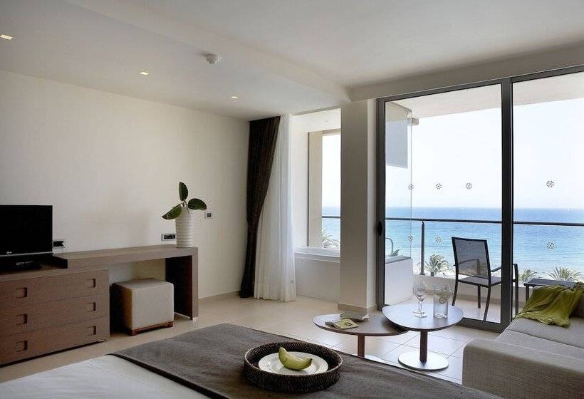 Номер Deluxe Вид на Море, The Ixian Grand & All Suites  Adults Only