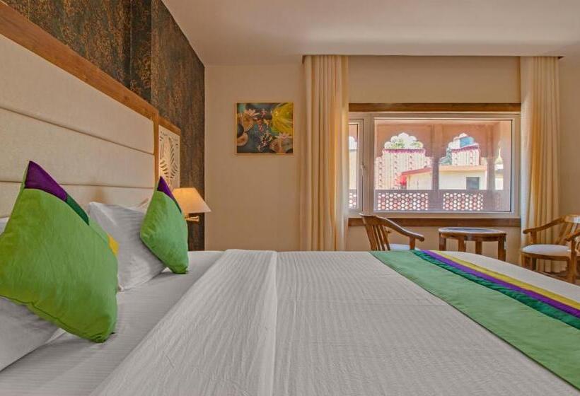 Номер Стандарт, Treebo Haveli Resort Roots, Bhupatwala Haridwar
