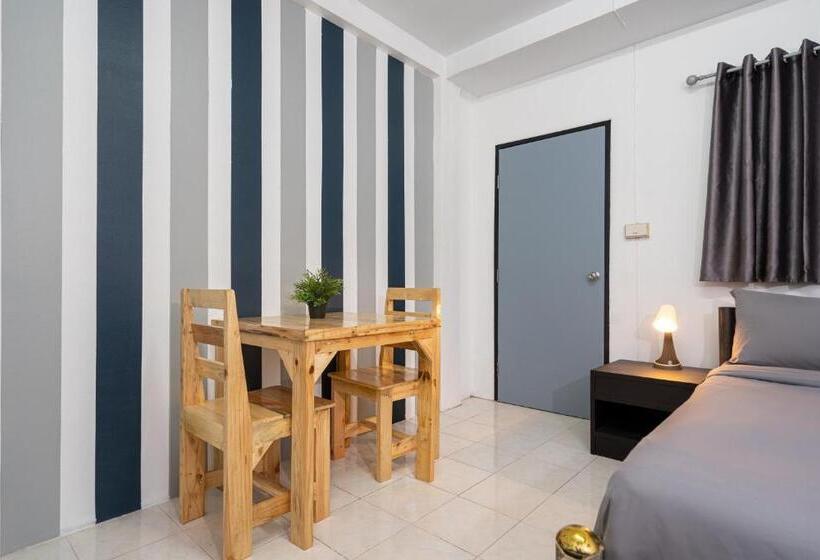 이코노미 룸, Black Pantera Hostel