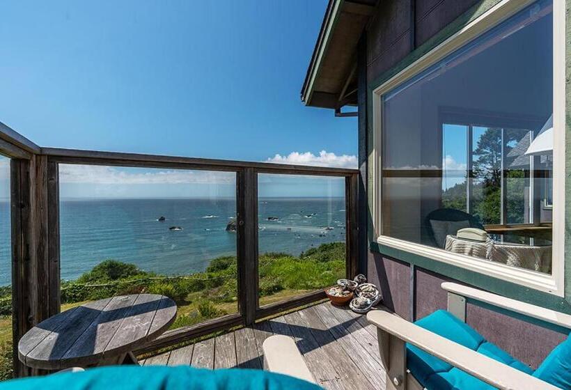 Люкс Deluxe Вид на Море, Turtle Rocks Oceanfront Inn