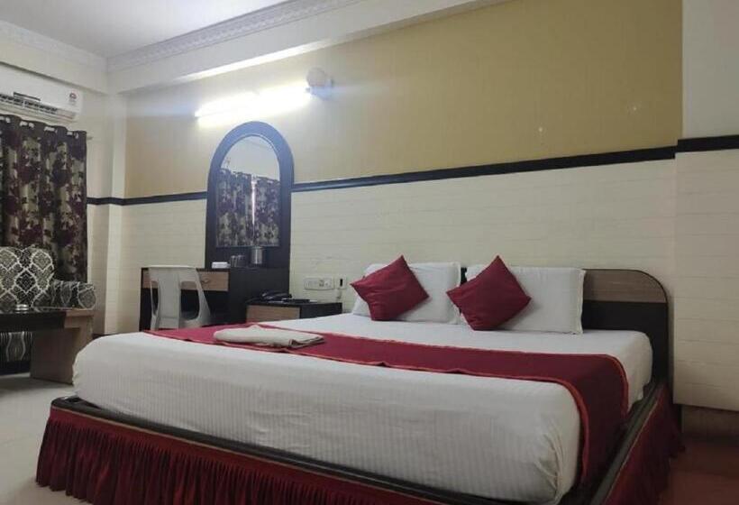 Номер Deluxe, New Classic Inn   New Digha