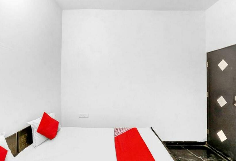 Трехместный Номер Классика, Oyo Flagship 81043 Paradise Inn