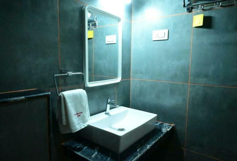 标准三人间, Sunshine International Boarding & Lodging