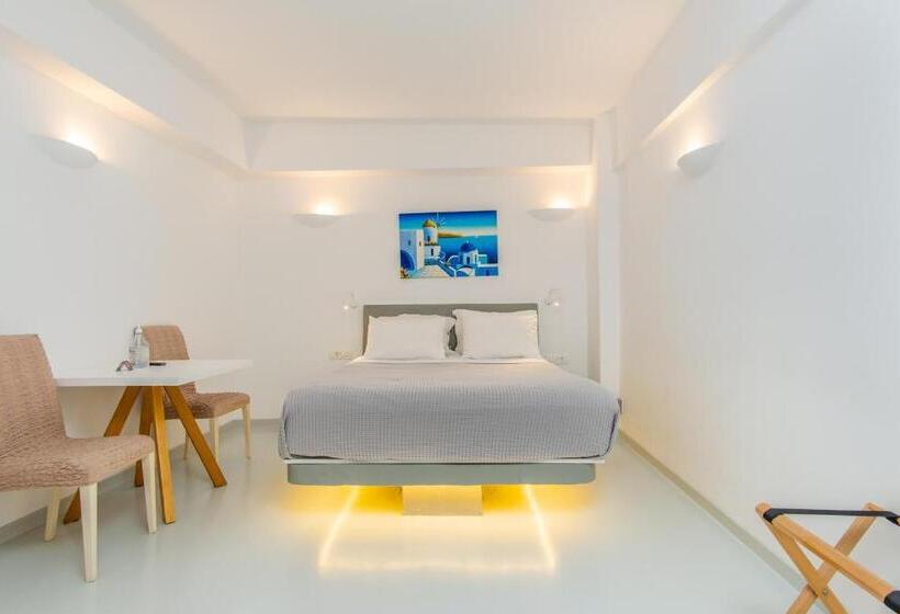 经济房, Central Fira Suites