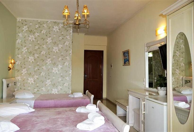 Quarto Triplo Estandar com Sacada, Maistrali