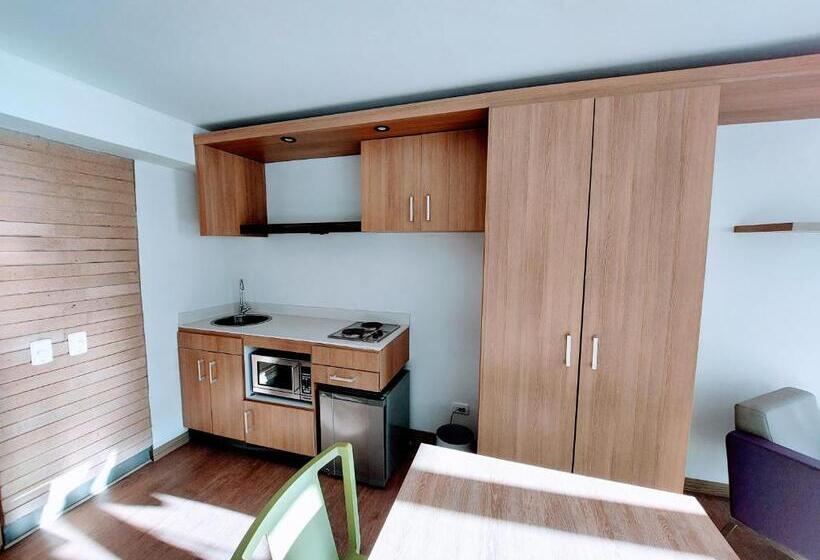 Люкс, Viaggio Teleport City Suites