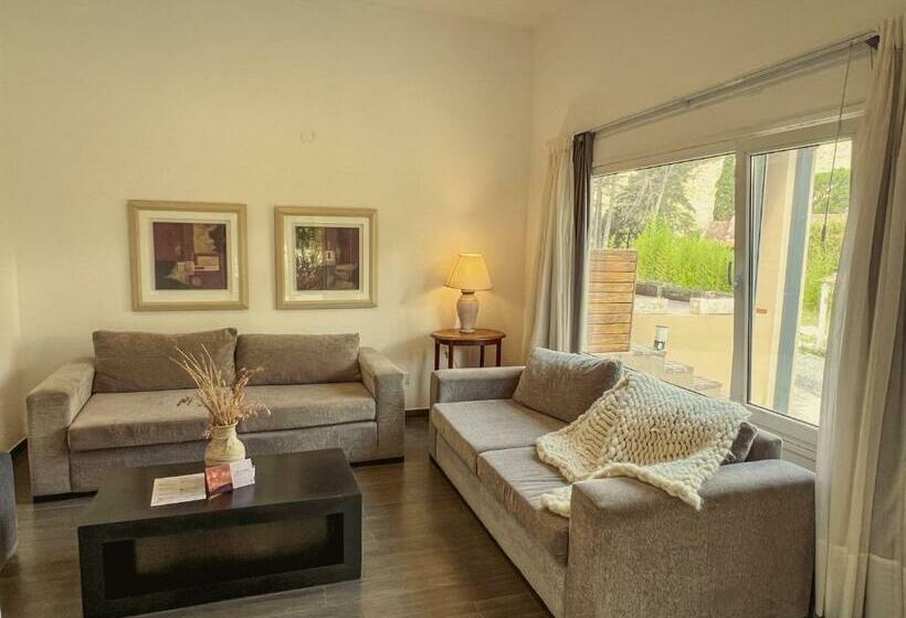 Студия Стандарт, Estancia Alto San Pedro