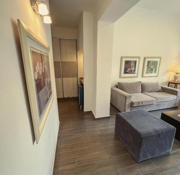 Студия Стандарт, Estancia Alto San Pedro
