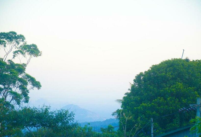 חדר משפחתי, Soorya Inn Ella