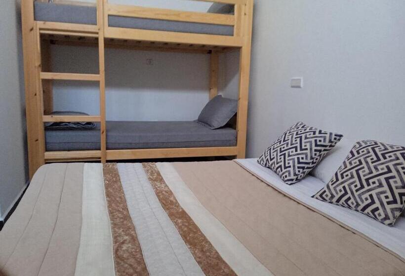 Семейный Номер, Big Blue Guest House