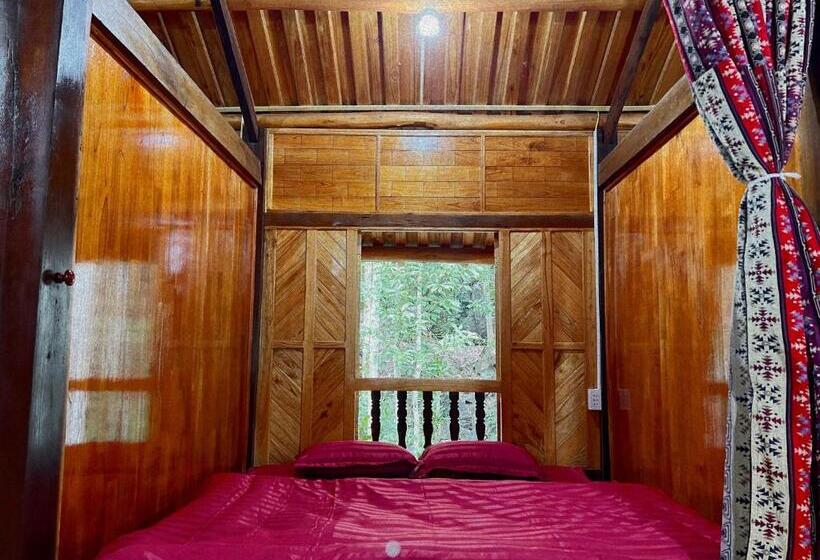 اتاق استاندارد, A Sính Homestay