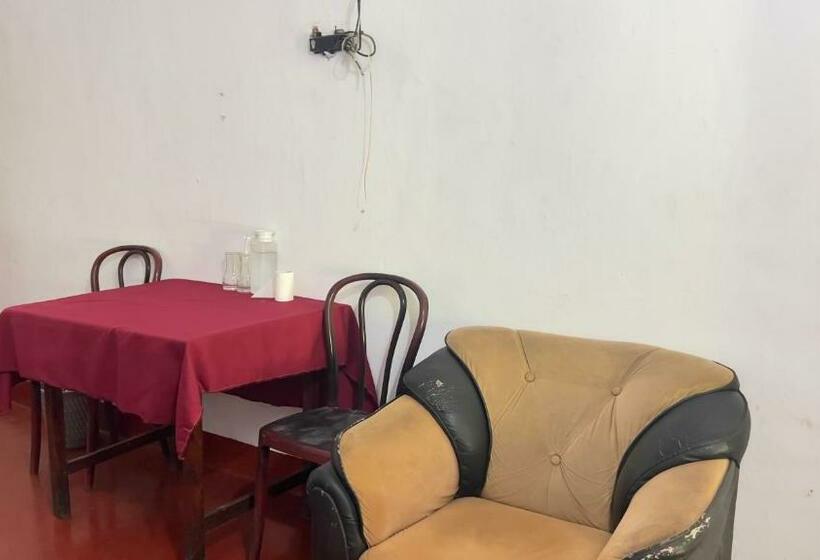 Четырехместный Номер Deluxe, Resthouse Vavuniya
