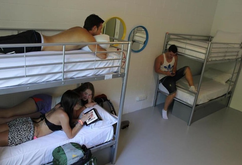 Кровать в Многоместном Номере с Общей Ванной, Port Douglas Backpackers