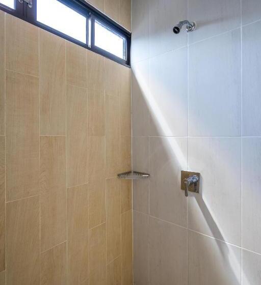 Camera Deluxe con Balcone, Baan Suwantawe