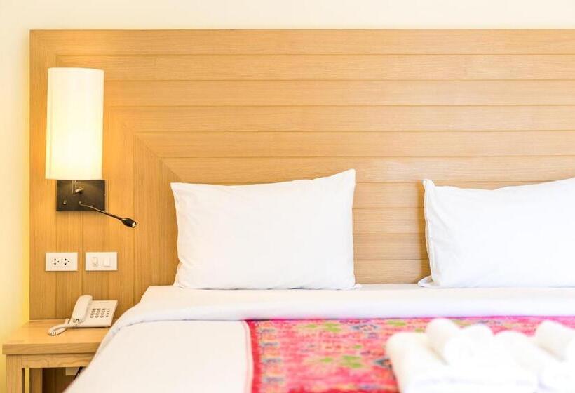 Camera Deluxe con Balcone, Baan Suwantawe