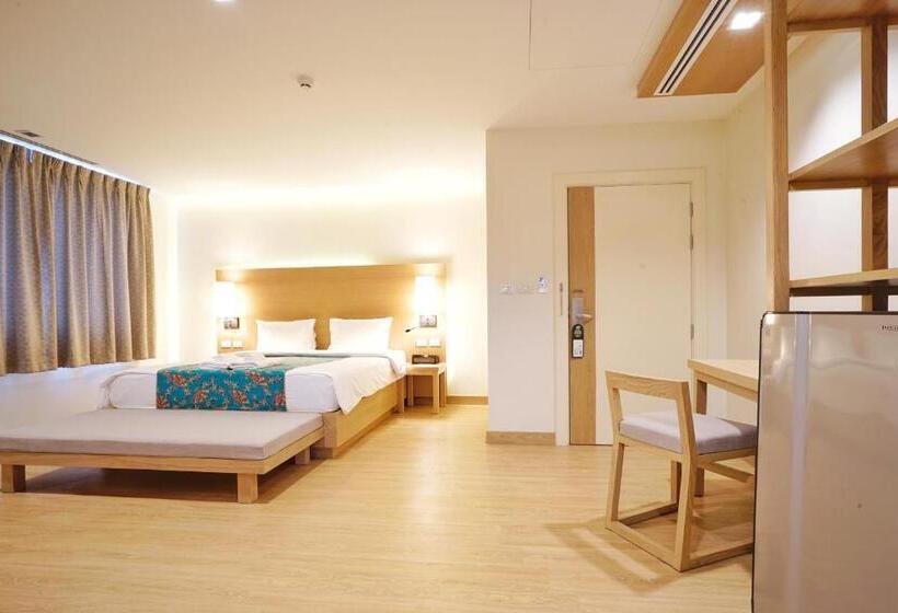 Camera Deluxe con Balcone, Baan Suwantawe