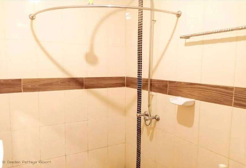 스탠다드 룸, Deeden Pattaya Resort