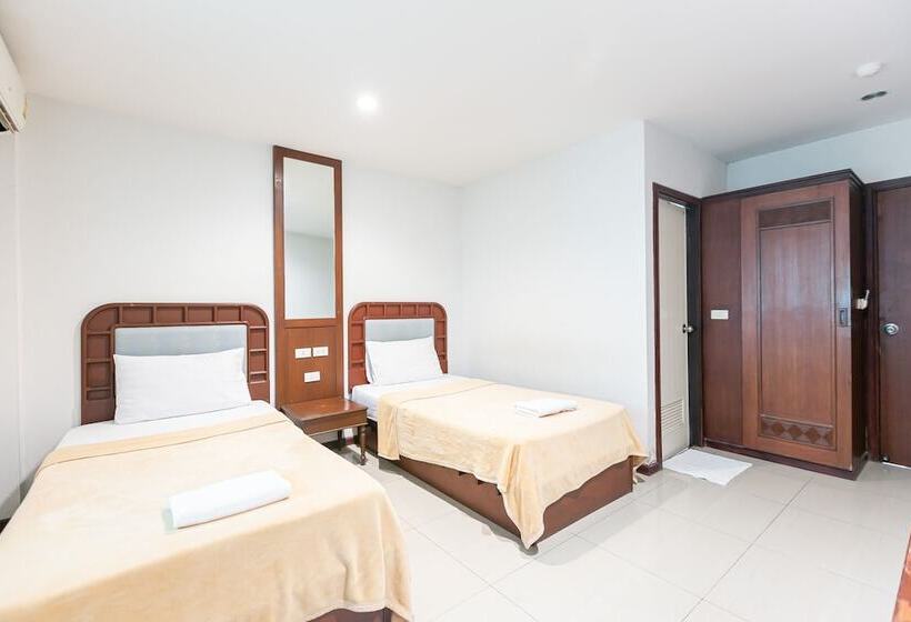 스탠다드 룸, Deeden Pattaya Resort