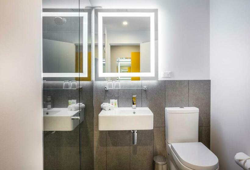 도시전망 디럭스룸 킹침대, Ibis Styles Brisbane Elizabeth Street