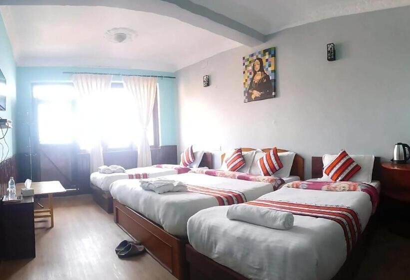 غرفة قياسية ثلاثية مزودة بشرفة, Mountain Resort