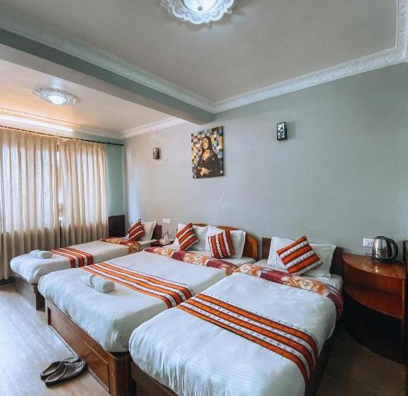 غرفة قياسية ثلاثية مزودة بشرفة, Mountain Resort